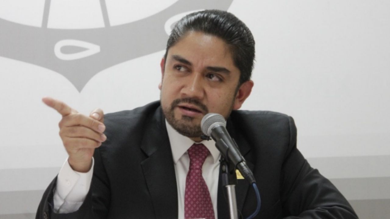 Juez otorga suspensión definitiva contra orden de aprehensión a Edgar