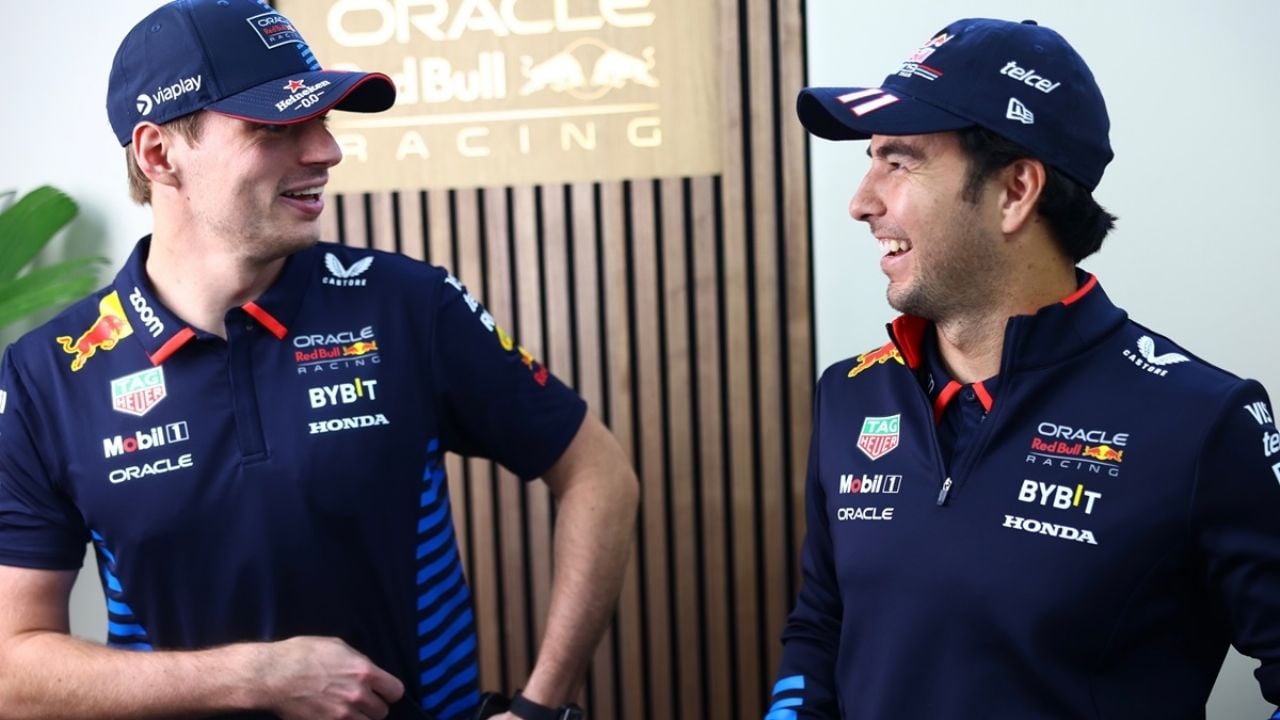 Max Verstappen defiende a Checo Pérez de las críticas La gente ha