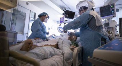 Ante el avance de Ómicron, hospitales en EU permiten que su personal con Covid-19 siga trabajando