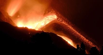 Desalojan a 800 personas por nuevo río de lava del volcán de La Palma