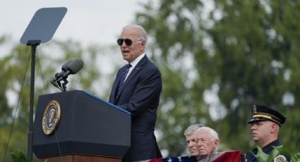 Biden homenajea a policías que combatieron en asalto al Capitolio; "gracias a ustedes, la democracia sobrevivió", dice