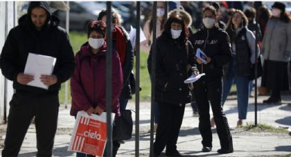 Solicitudes de ayuda por desempleo en EU caen a nuevo mínimo pandémico; California reporta la mayor baja de registros