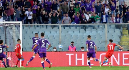 ‘Chucky’ Lozano dice ‘presente’ con un gol en la séptima victoria en fila del líder Napoli