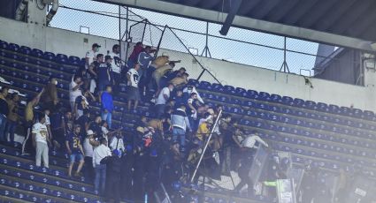 Aficionados de Pumas derriban reja en el Azteca para enfrentarse con los americanistas