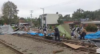 Desalojan a militantes de la CNTE que mantenían un bloqueo a vías del tren en Michoacán