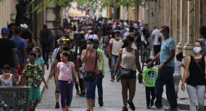 El turismo internacional vuelve a Cuba este lunes mientras el país busca recuperar su economía