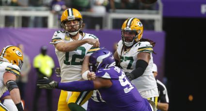 Aaron Rodgers revela que tiene fractura en el pie, pero seguirá jugando: "Voy a lidiar con el dolor"