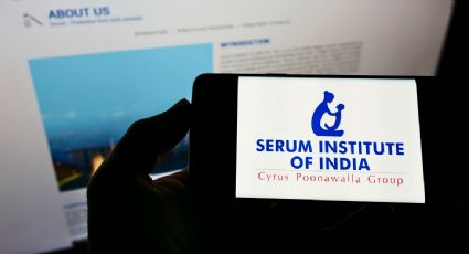 Instituto Serum de India envía primer lote de vacuna AstraZeneca contra Covid a Covax, tras pausa de ocho meses