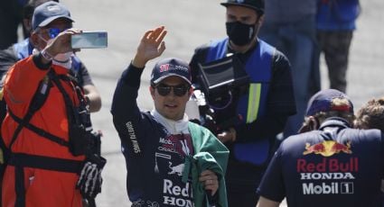 ‘Checo’ Pérez revela el traje estilo mariachi que utilizará en el Gran Premio de México