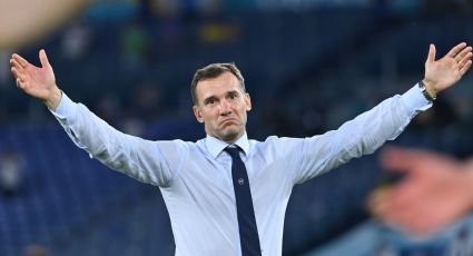 Andriy Shevchenko, favorito para ser el nuevo técnico de Johan Vásquez en el Genoa