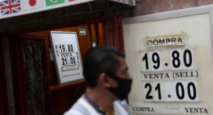 Peso se aprecia tras reportes iniciales sobre síntomas leves de la variante Ómicron; BMV mantiene la cautela