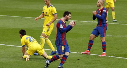 Lenglet le mete el pie al Barcelona, que pierde puntos ante el Cádiz y se aleja del Atlético