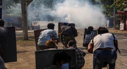 Suman 12 muertos y 19 heridos por represión de la policía en jornada de protestas en Birmania