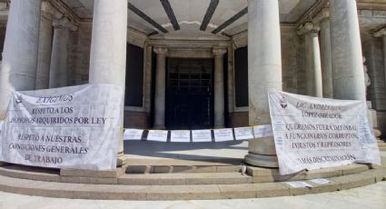 Trabajadores de Bellas Artes bloquean el acceso al recinto en demanda de mejoras salariales