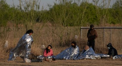 Estados Unidos alojará a familias migrantes en hoteles de Texas y Arizona