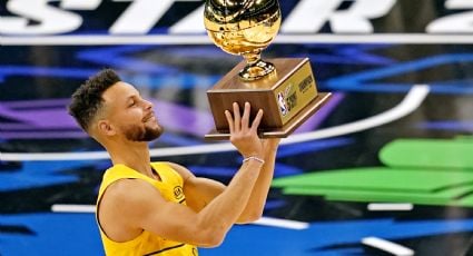 Curry la hace de emoción y gana concurso de triples en el último tiro