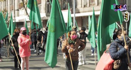 #8M2021 "Es mejor llegar temprano"; primeros contingentes de mujeres llegan al Zócalo