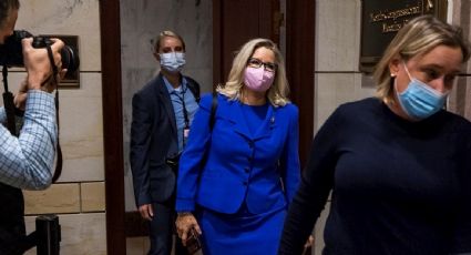 Liz Cheney es expulsada del liderazgo republicano en la Cámara de Representantes