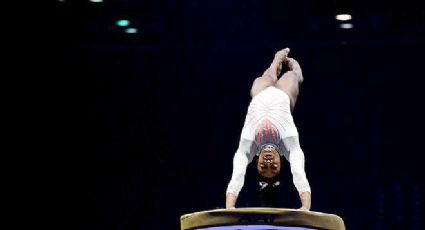 Simone Biles ejecuta un salto nunca hecho por una mujer