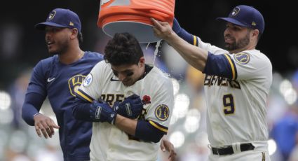 El mexicano Luis Urías se viste de héroe, pega el hit de la victoria para los Brewers