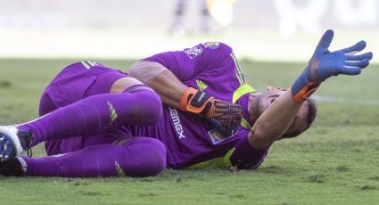 Nahuel Guzmán es llevado al hospital tras un choque de cabezas en pretemporada de Tigres