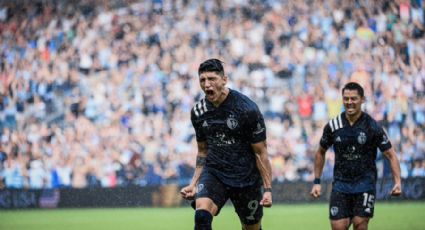 Alan Pulido vive partido atípico, anota y sale por cortada en la pierna; Carlos Vela no anotó