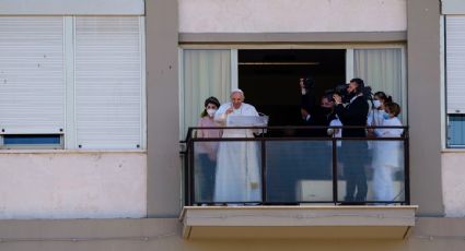 El papa Francisco hace su primera aparición desde su cirugía de colon