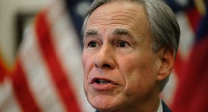 Greg Abbott cuestiona el derecho a la educación pública para niños migrantes sin importar su estatus legal