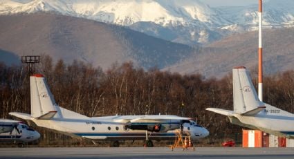 Se estrella un avión con 28 personas en el este de Rusia