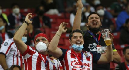 Vucetich se pone en manos de la directiva de Chivas ante clamor de la afición que exigió su salida