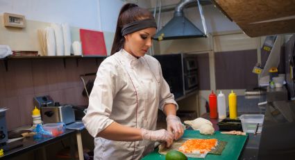 Pandemia redujo la participación laboral de las mujeres más que la de los hombres en México, según cifras de Inegi