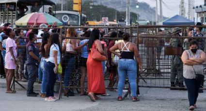 Liberan a 15 guardias retenidos durante un motín registrado en el penal de Guayaquil, el más grande de Ecuador