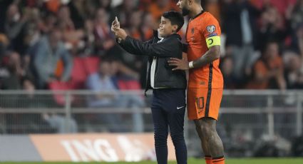 Depay muestra su mejor ‘rostro’ y 'posa' como la figura en goleada de Holanda