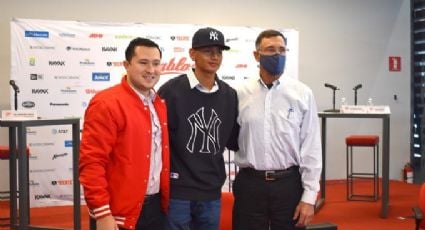 Christian Zazueta, de 17 años, tercer prospecto mexicano que firma con los Yankees de Nueva York