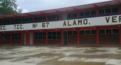 Hospitalizan a 28 alumnos de una secundaria de Veracruz; "fue por hipoglucemia y no por intoxicación", aseguran autoridades