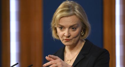 Liz Truss reconoce errores en su plan económico para Reino Unido, pero se niega a dimitir