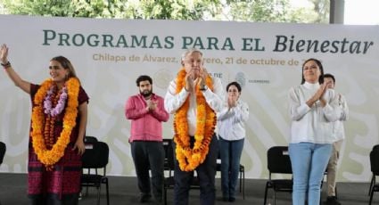 Alumnos de Universidad del Bienestar en Tixtla protestan durante evento de AMLO en Guerrero para exigir nueva sede