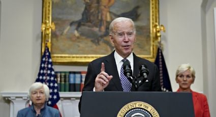 Biden amaga con imponer un impuesto especial a petroleras de EU que se rehúsen a aumentar la producción de combustible