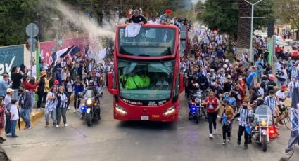 Pachuca se pone 'bella' y se desborda en pasión para vitorear a sus Campeones Tuzos