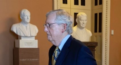 Reeligen a Mitch McConnell como líder de los republicanos en el Senado, cargo que ocupa desde 2015