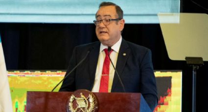 Alejandro Giammattei, presidente de Guatemala, es hospitalizado por una gastritis aguda