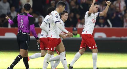 Chivas pinta de rojiblanco el Clásico tapatío y se cita con Cruz Azul en la Final de la Copa por México