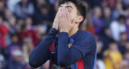 Barcelona regala el empate en un polémico derbi ante Espanyol y conserva el liderato por diferencia de goles