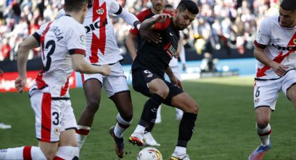 ‘Tecatito’ Corona se luce con una asistencia en el empate del Sevilla ante el Rayo Vallecano