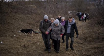 La invasión rusa ha obligado a 2 millones de personas a huir de Ucrania; continúa el desalojo de civiles