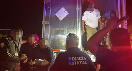 Identifican a 133 migrantes que viajaban en una caja refrigerada de un tráiler en San Luis Potosí