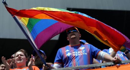 La UEFA garantiza que la comunidad LGBTQI+ será bien recibida en el Mundial de Qatar y sin represiones por mostrar su bandera