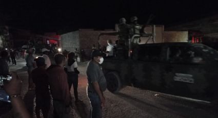 Tras nueve horas retenido, pobladores de Petaquillas liberan convoy militar en Chilpancingo