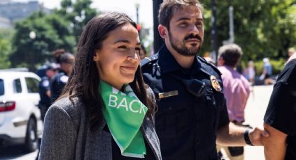 Alexandria Ocasio-Cortez y otras 15 demócratas fueron arrestadas en una protesta a favor del derecho al aborto