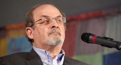 Irán niega relación con el ataque a Salman Rushdie, pero lo justifica: "Insultó a los seguidores de todas las religiones"